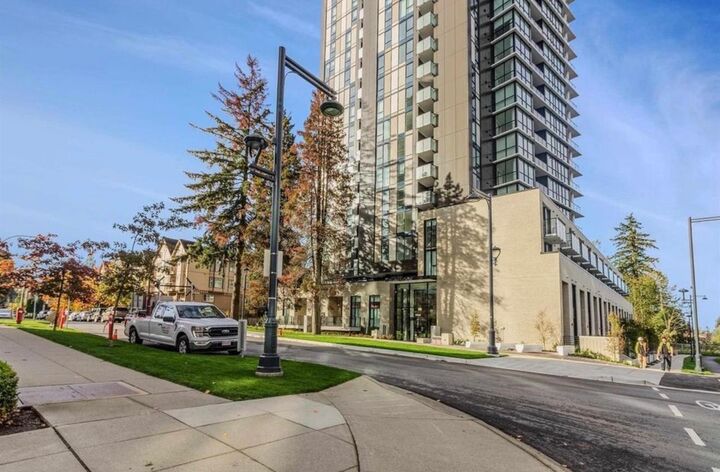 Property Photo: 10333 133 Street 1505 BC V3T 0V1
