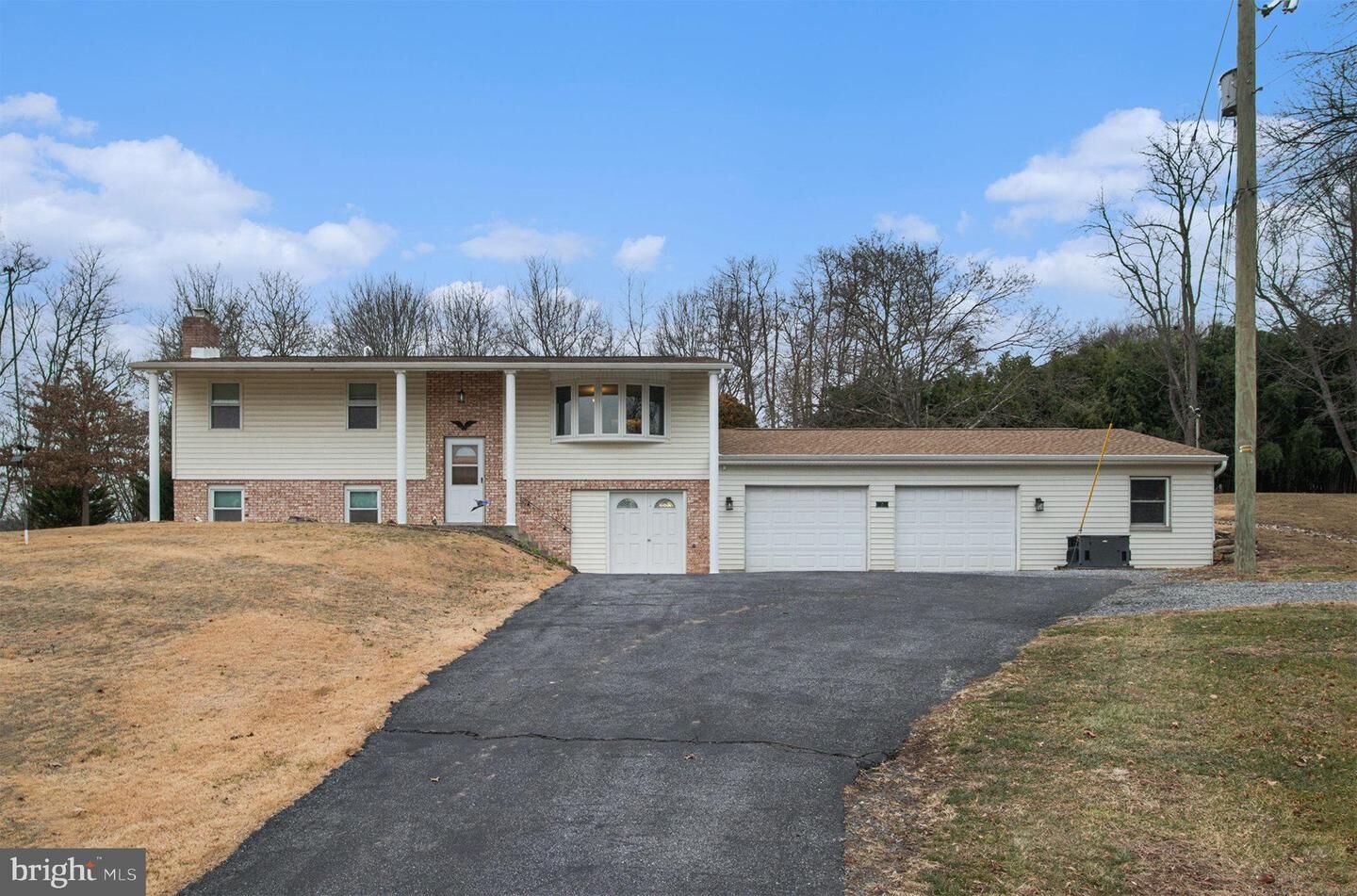 Property Photo:  21 Briardale Road  PA 17018 