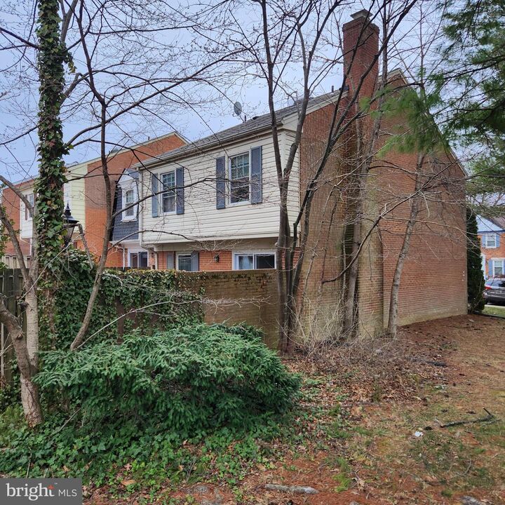 Property Photo:  29 Fenceline Drive  MD 20878 