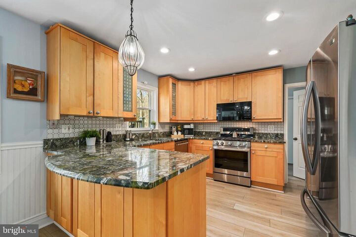 Property Photo:  5024 Pheasant Ridge Road  VA 22030 