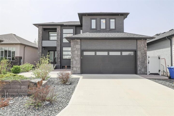 Property Photo:  2 Wildflower Way  MB R3X 0L3 