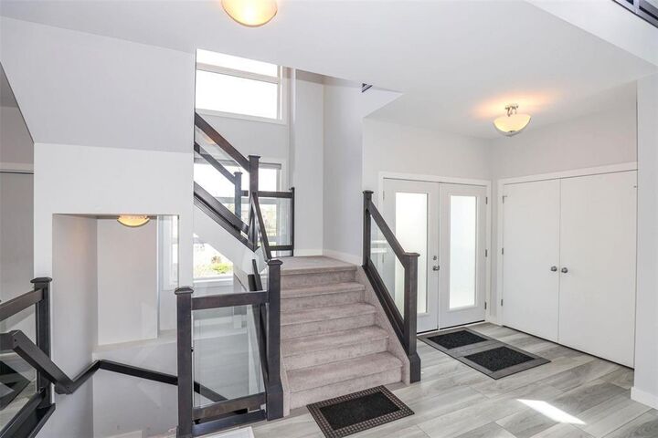 Property Photo:  2 Wildflower Way  MB R3X 0L3 