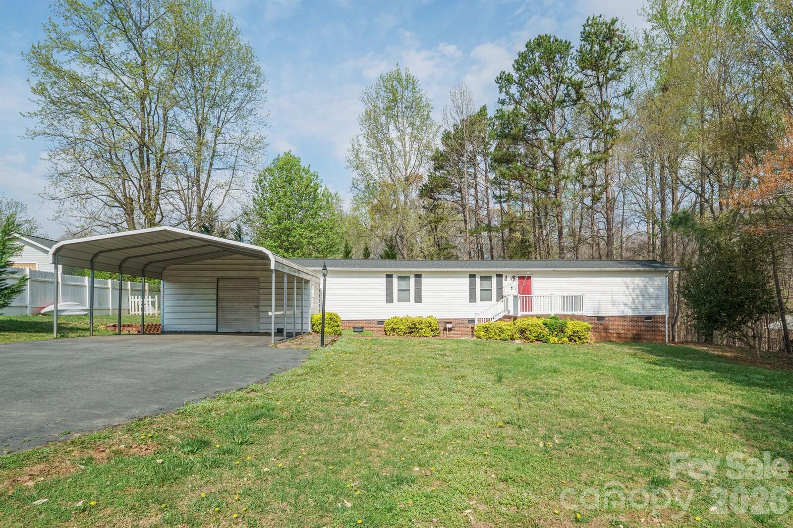 Property Photo:  222 Summertree Drive  NC 28166 