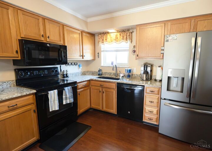 Property Photo:  5912 Coachmont Drive  OH 45014 