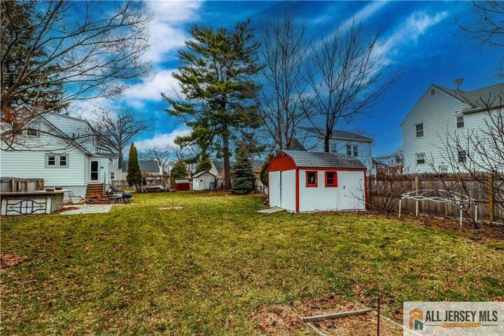 Property Photo:  15 Riverview Avenue  NJ 08817 