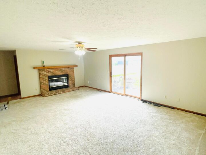 Property Photo:  298 Kensington Court  OH 43140 