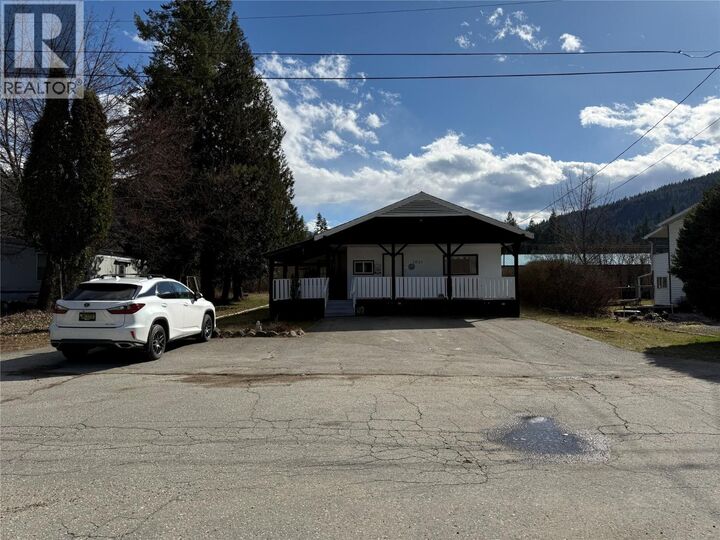 Property Photo: 1021 Garden Road BC V0G 2G1
