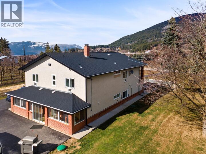 Property Photo: 3029 Erickson Road BC V0B 1G1