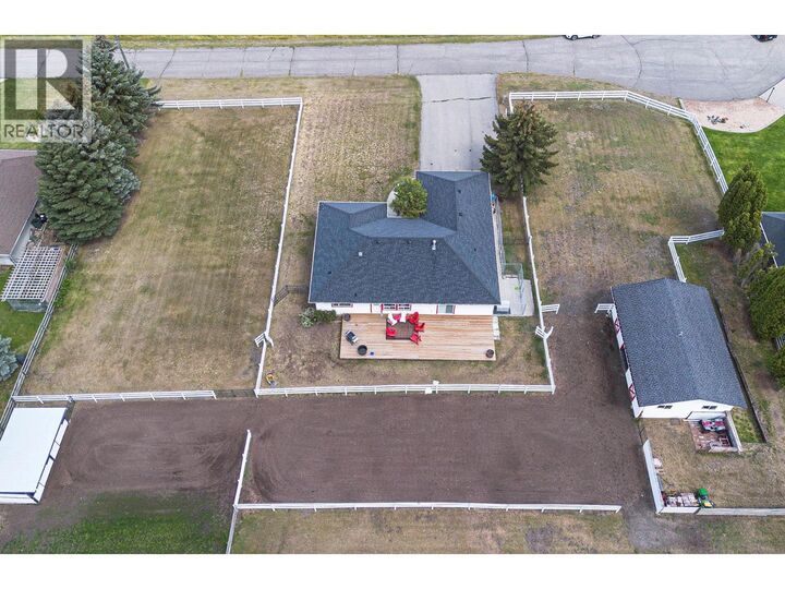 Property Photo: 2740 Simms Place BC V0E 2A0