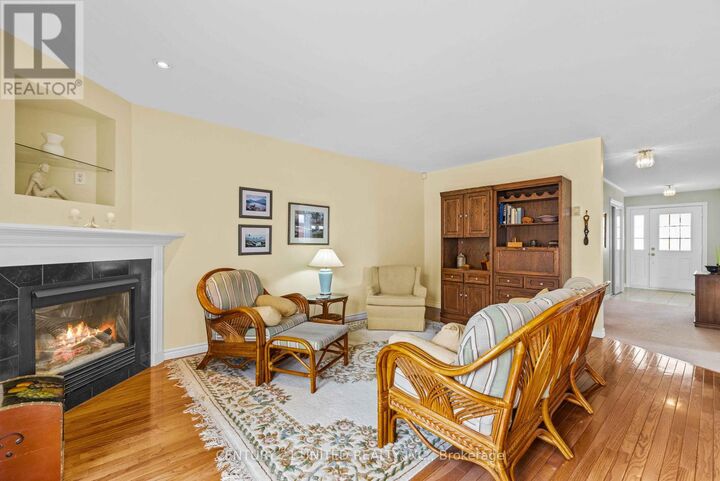 Property Photo:  2903 Jennifer Drive  ON K9L 1Z5 