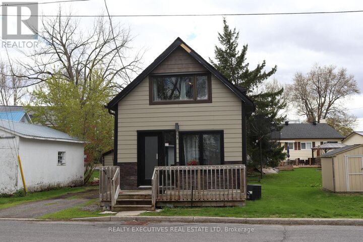 Property Photo: 18 Mill Street ON K0C 1H0