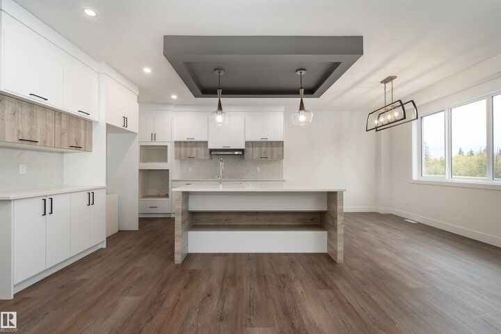 Property Photo: 43 Maple Crescent AB T0A 1N0