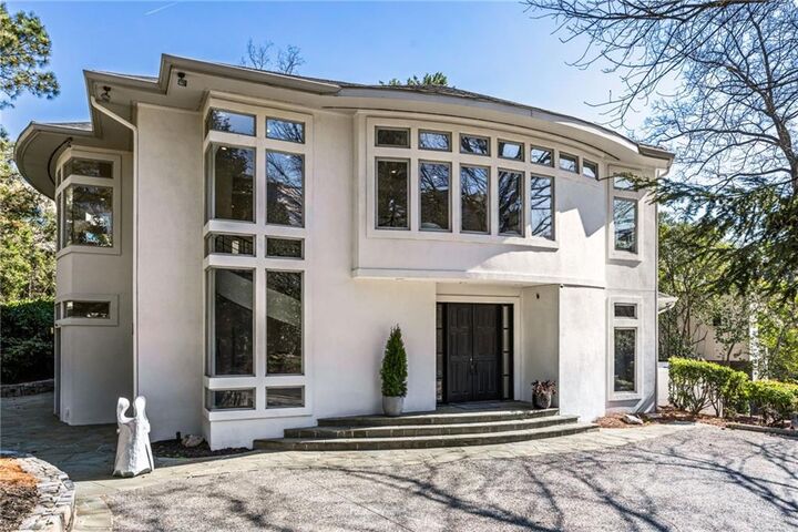 Property Photo:  35 Robin Hood Road NE  GA 30309 