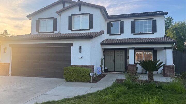 Property Photo:  2174 W Picadilly Lane  CA 93230 