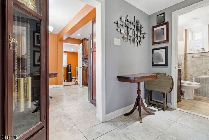 Property Photo:  272 Oswald Pl  NJ 07088 