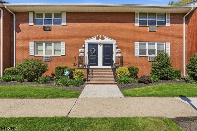 Property Photo: 45 Wilfred St 6 NJ 07052