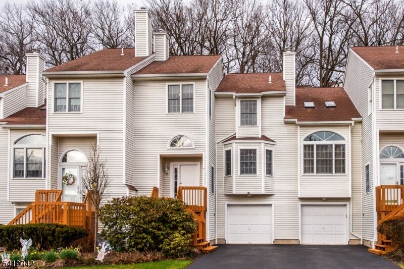 Property Photo:  38 Noelle Ct  NJ 07035 