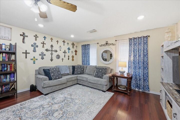 Property Photo:  1833 W Decker Avenue  TX 77632 