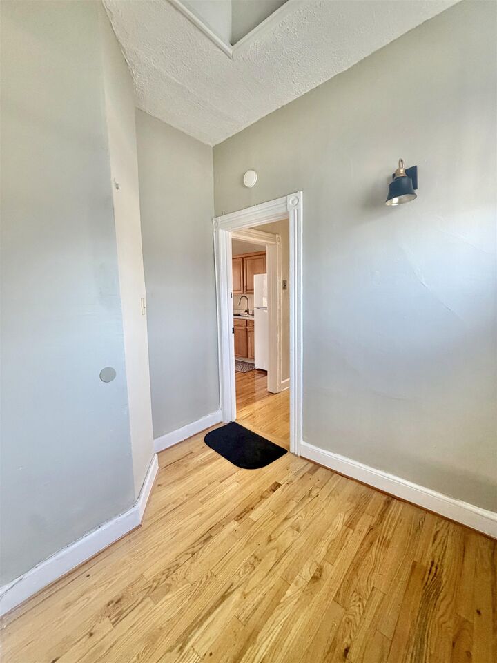 Property Photo:  212 Plainfield Ave 2  NJ 07306 