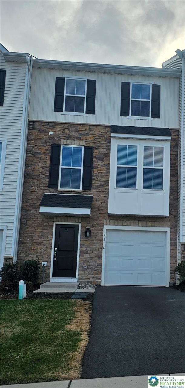 Property Photo:  7616 Clayton Avenue  PA 18036 