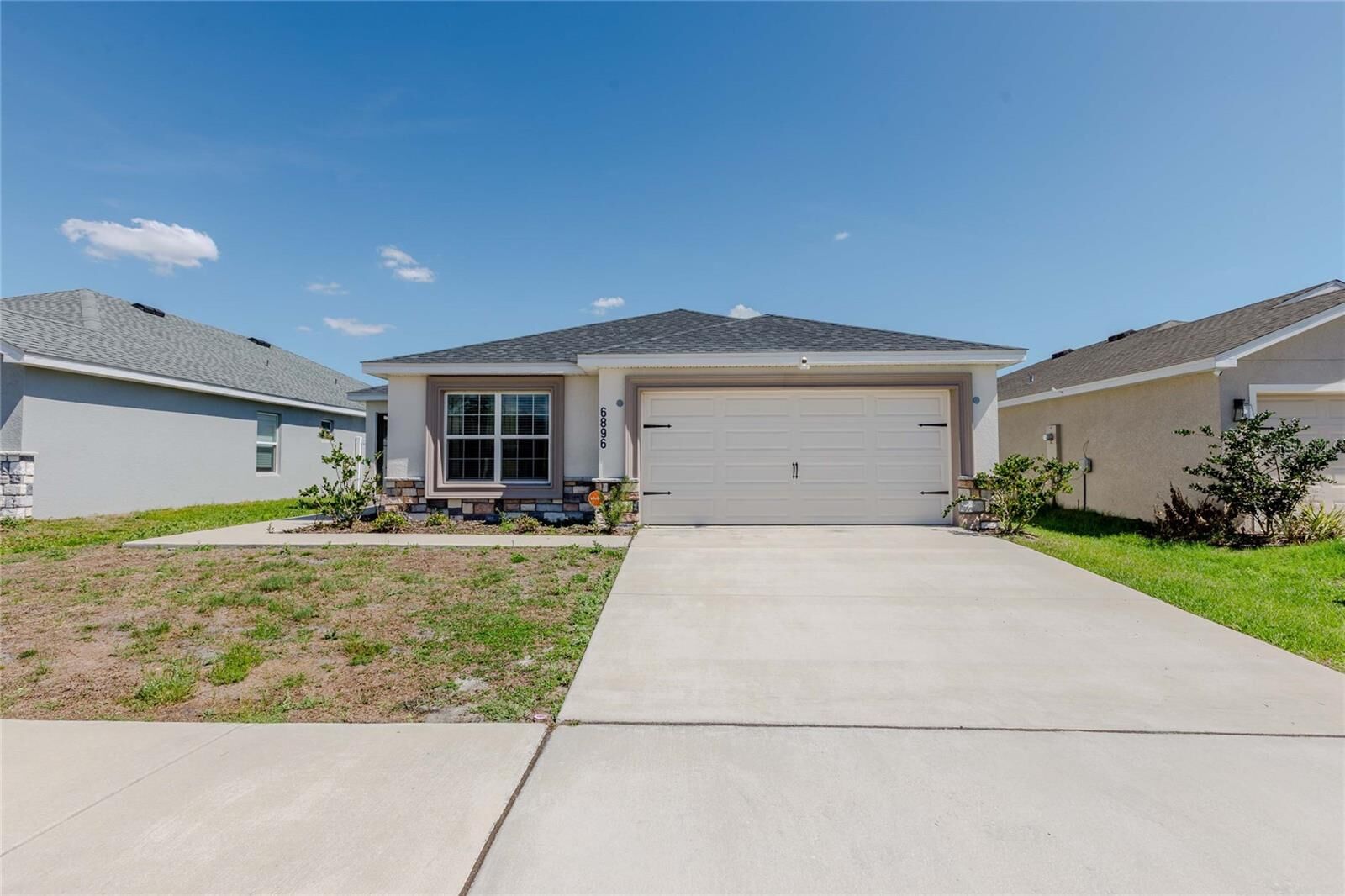 Property Photo:  6896 Pebblebrooke Way  FL 33541 