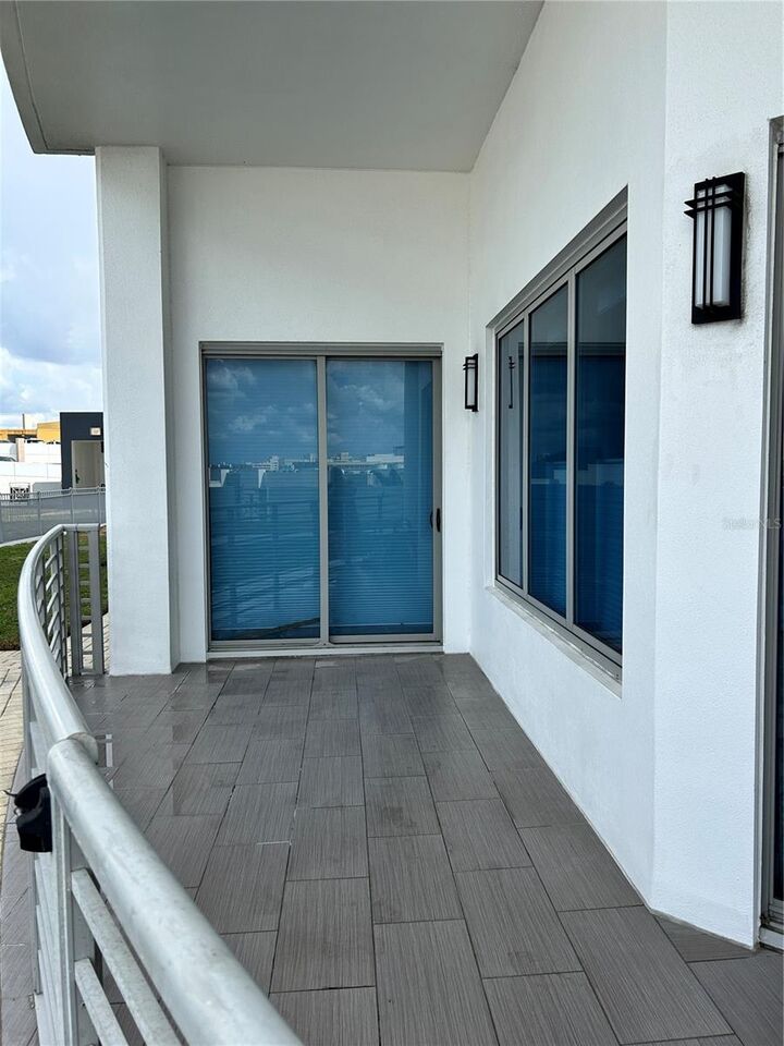 Property Photo:  1209 E Cumberland Avenue 505  FL 33602 