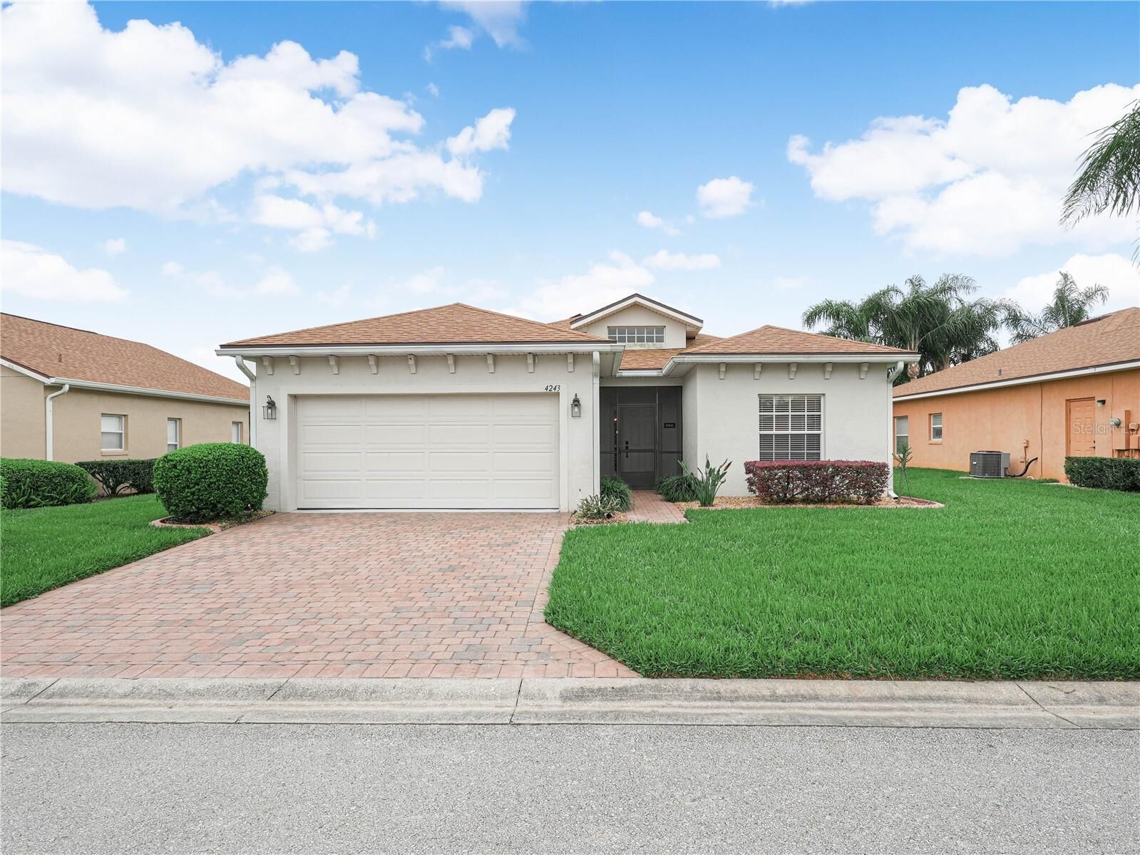 Property Photo: 4243 Dornoch Drive FL 33859