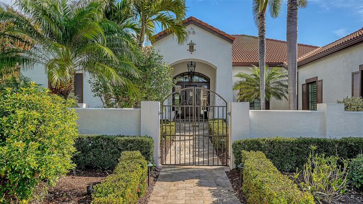 Property Photo:  230 Osprey Point Drive  FL 34229 