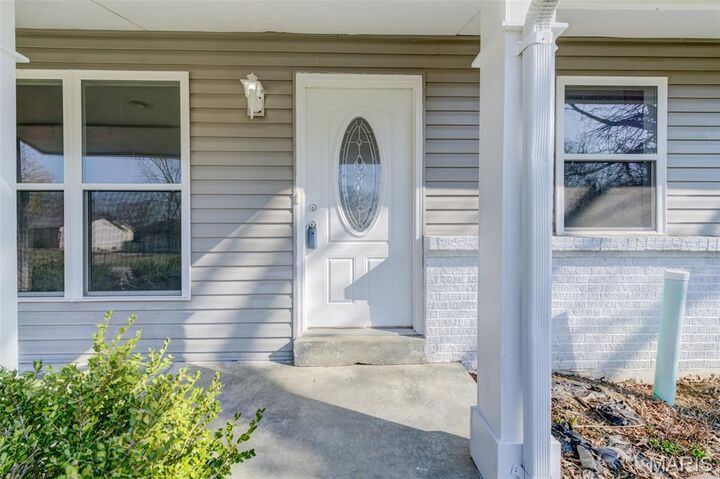 Property Photo:  2 Country Lane  MO 63383 