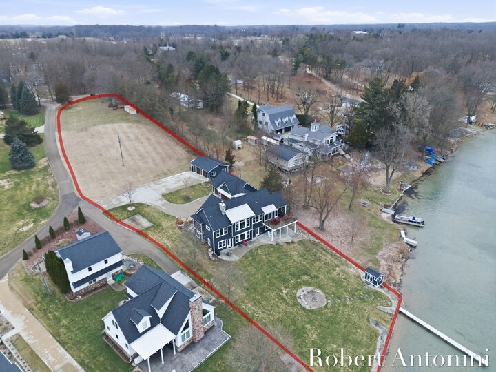 Property Photo:  162 Lakeview Drive  MI 49348 