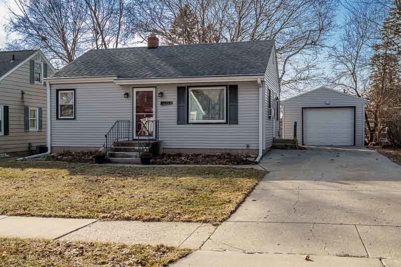 Property Photo:  1519 23rd Street  IL 61108 