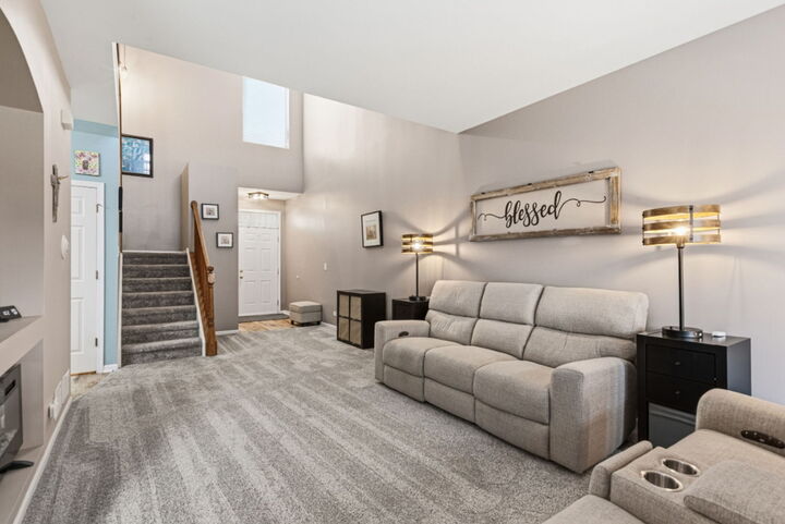 Property Photo: 136 Durango Drive IL 60136