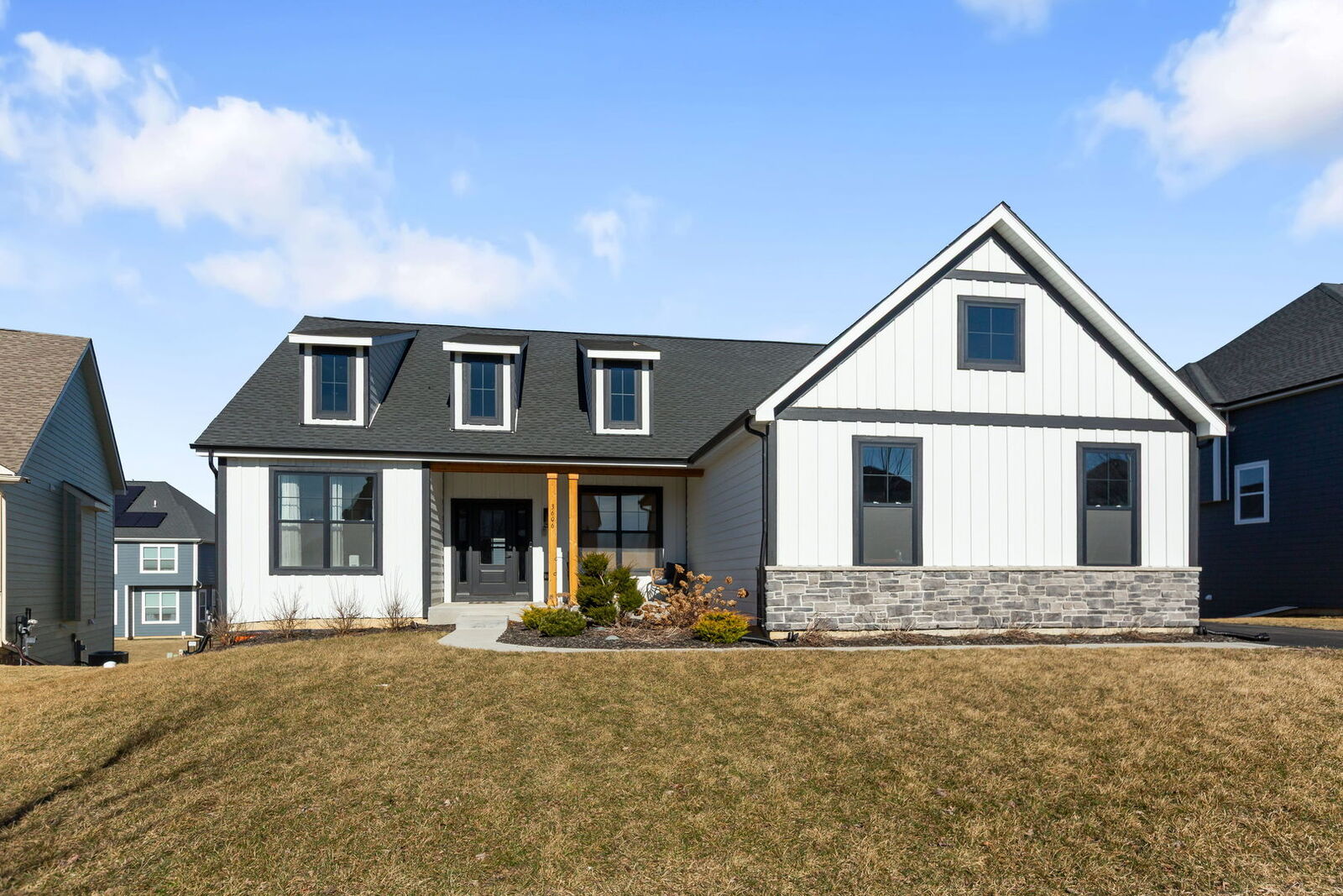 Property Photo:  3606 Harmony Circle  IL 60124 