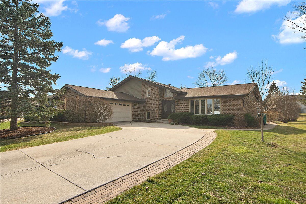 Property Photo:  13608 Glen Eagle Court  IL 60462 