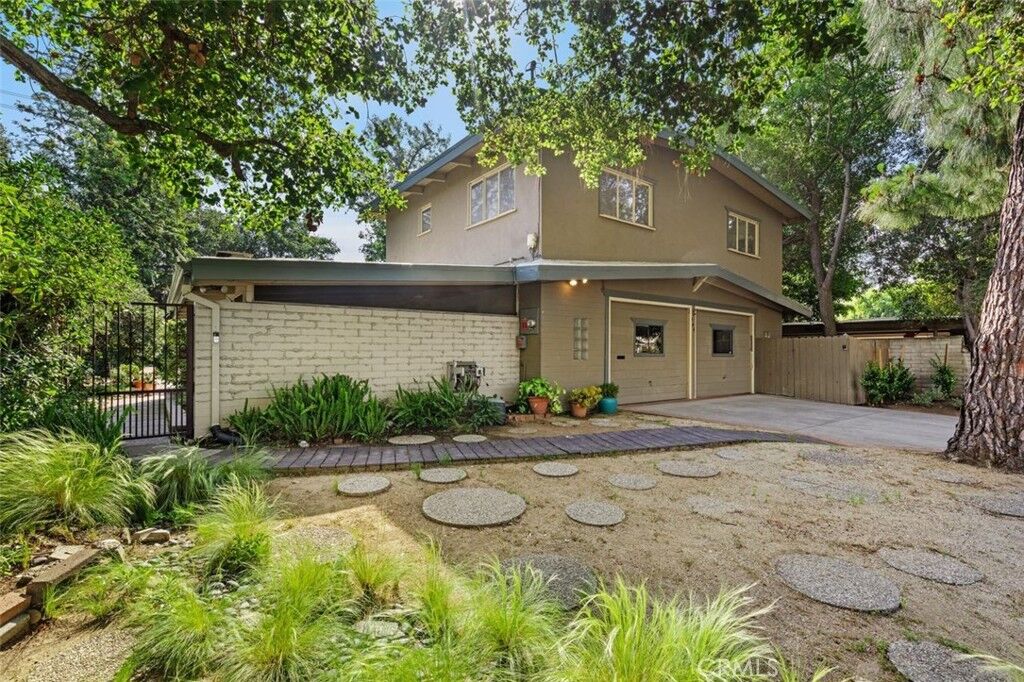 Property Photo: 444 Oneida Drive CA 91107
