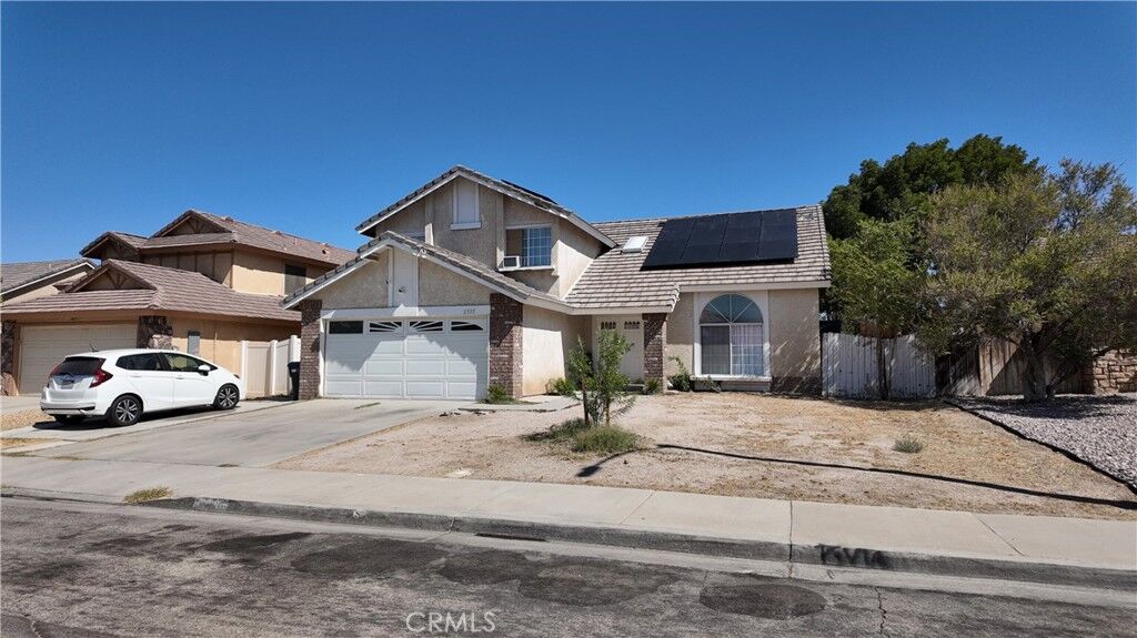 Property Photo:  2335 Langhorn  CA 93535 