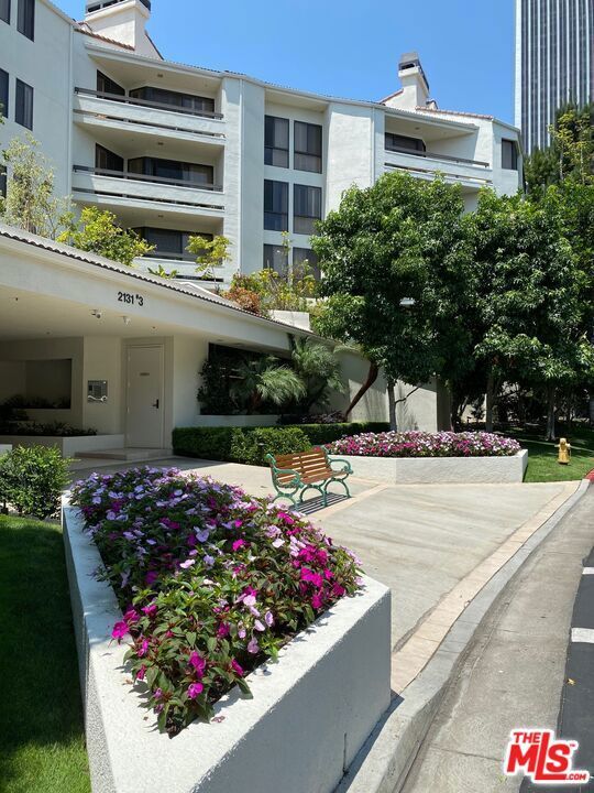 Property Photo:  2131 Century Park Lane 212  CA 90067 