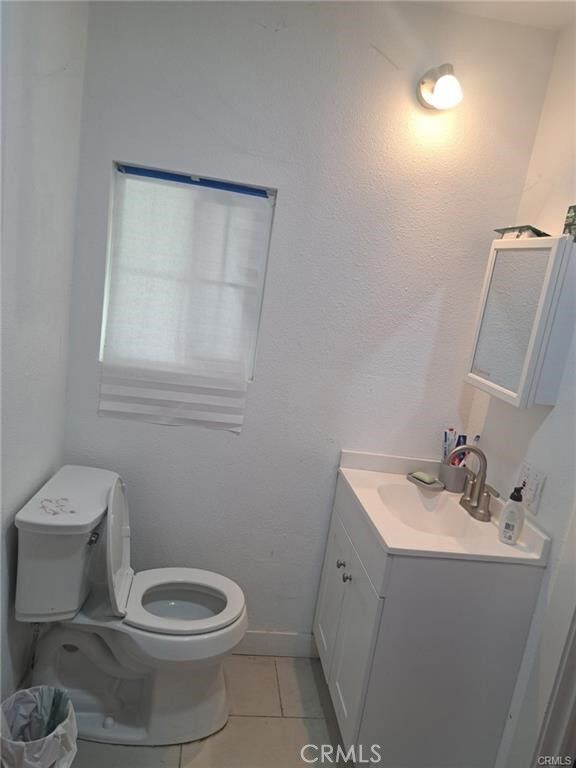 Property Photo:  300 N Ellis Street 3  CA 92530 