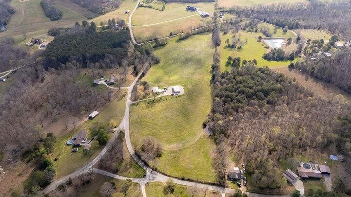 Property Photo: 781 Knob Creek Rd TN 38464