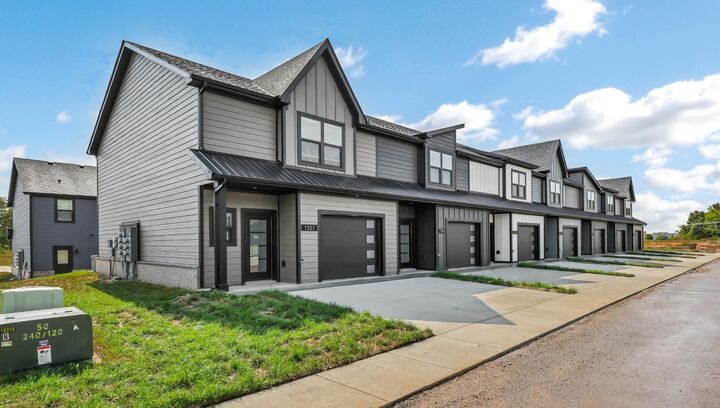 Property Photo:  1305 Jonathan Wade Circle  TN 37043 