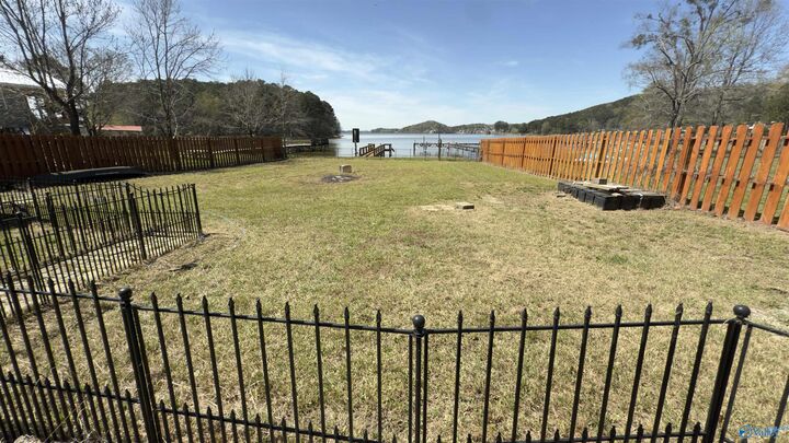 Property Photo:  42 County Road 600  AL 35959 