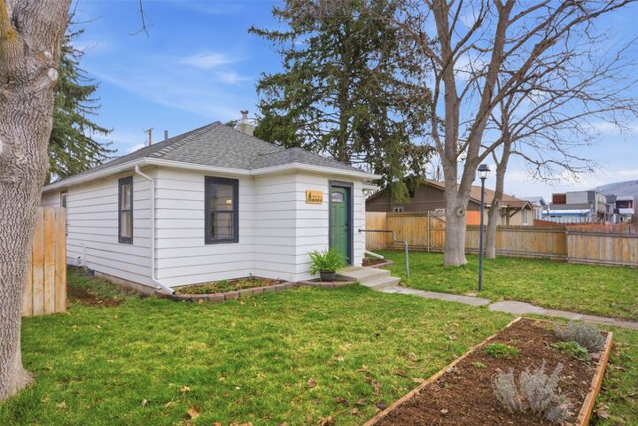 Property Photo:  2124 Burlington Avenue  MT 59801 