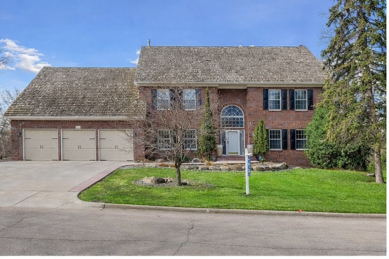 Property Photo:  7600 Delaney Boulevard  MN 55439 
