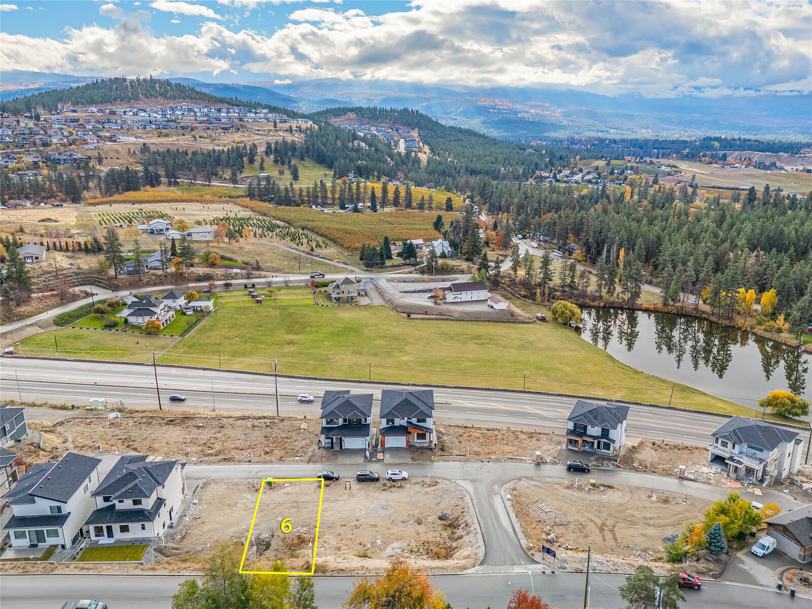 Property Photo:  1184 Hume Avenue  BC V1P 0A9 