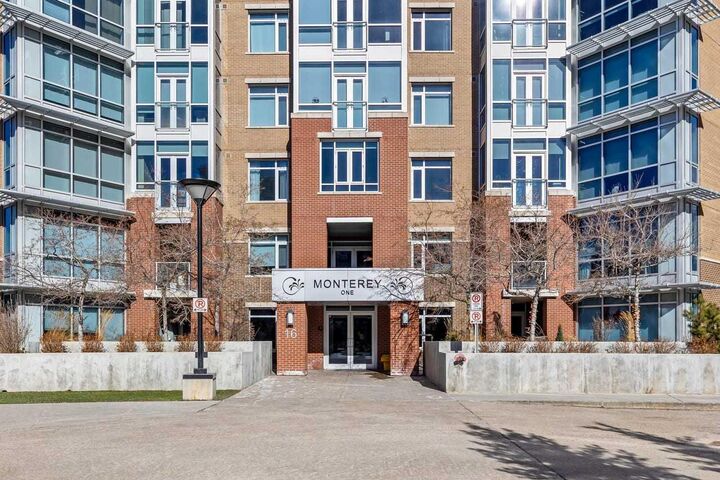 16 Varsity Estates Circle NW 310 — photo 1