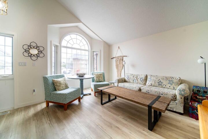 Property Photo:  1021 20 Street Crescent  AB T9W 1N5 