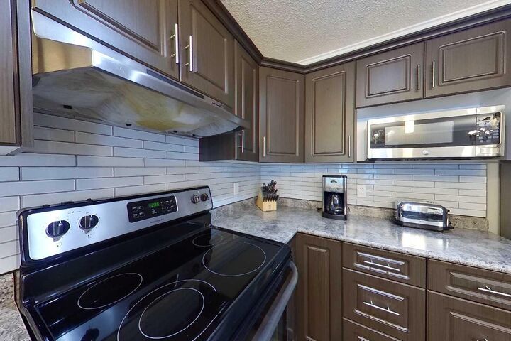 Property Photo: 4322 18 Avenue AB T7E 0C1