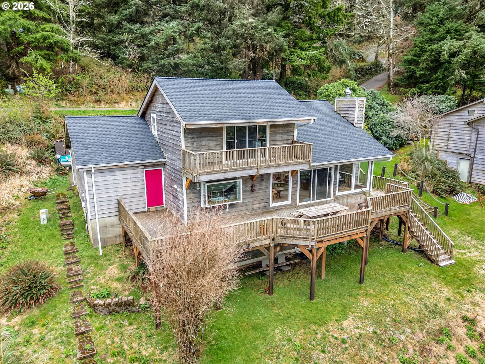 Property Photo:  5300 S Fairway Rd  OR 97149 