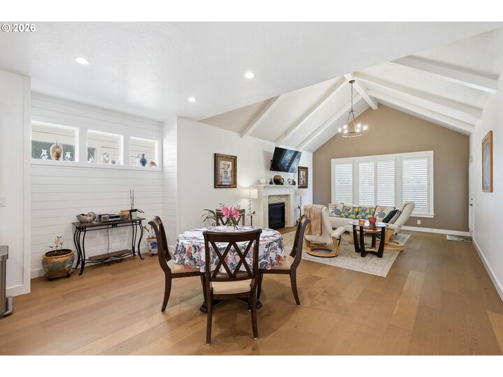 Property Photo: 3921 Heather Grove Ln OR 97408