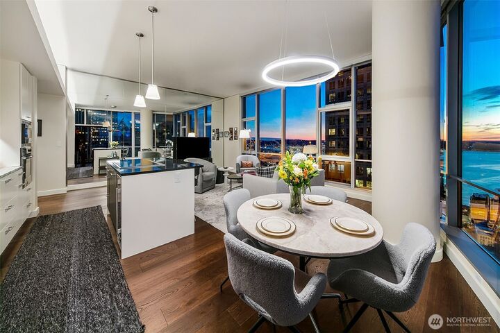 Property Photo:  909  5th Avenue 2301  WA 98164 